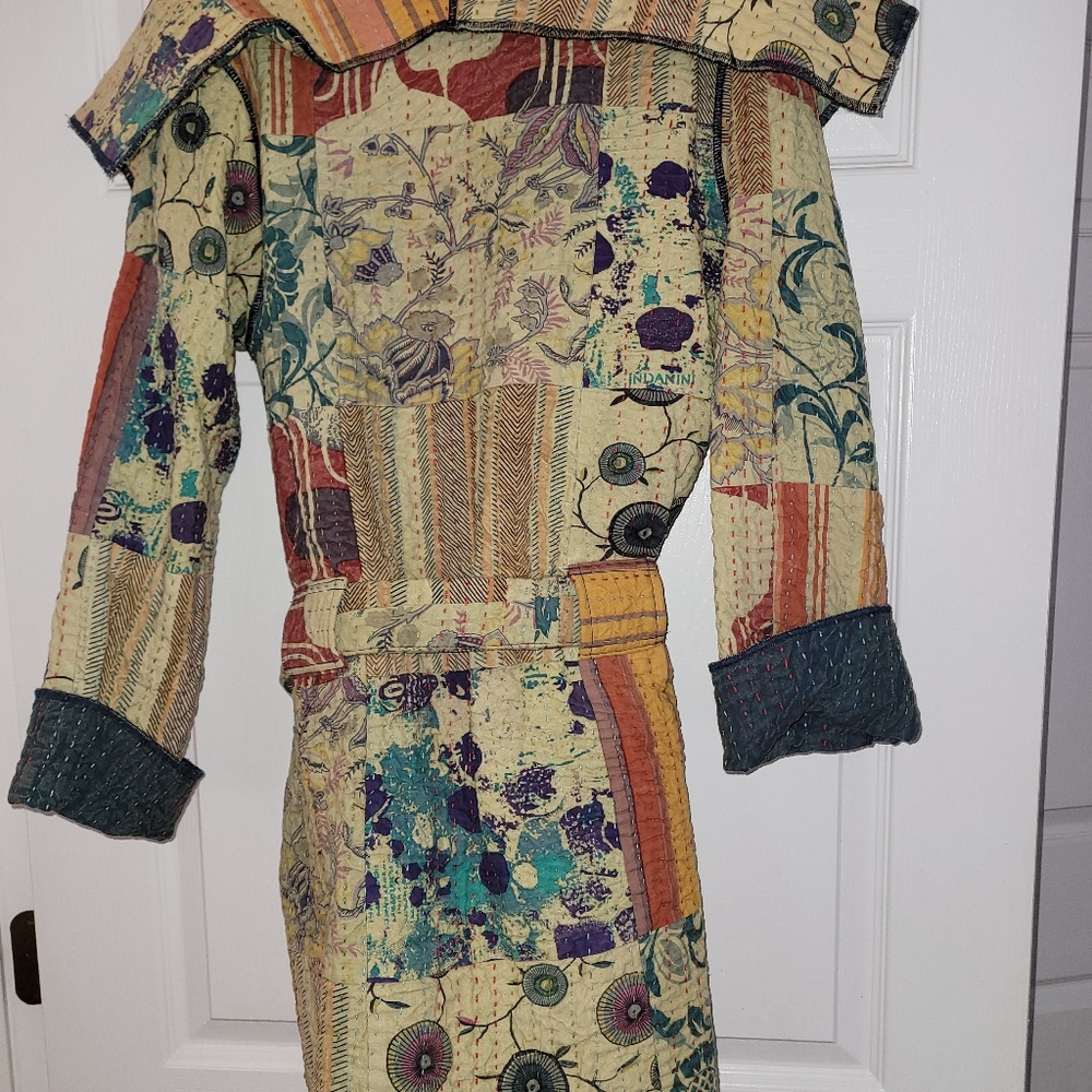 Hand quilted 100% cotton jacket size medium. - Picture 4 of 4
